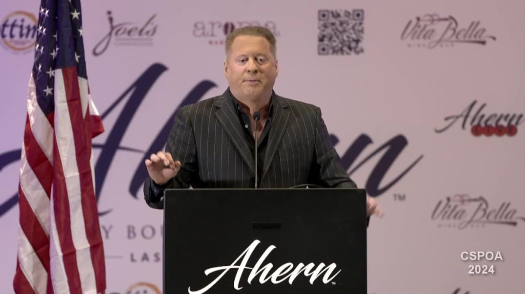 ⁣Watch Wayne Allyn Root bring the house down for ripping the lid off of Open Borders