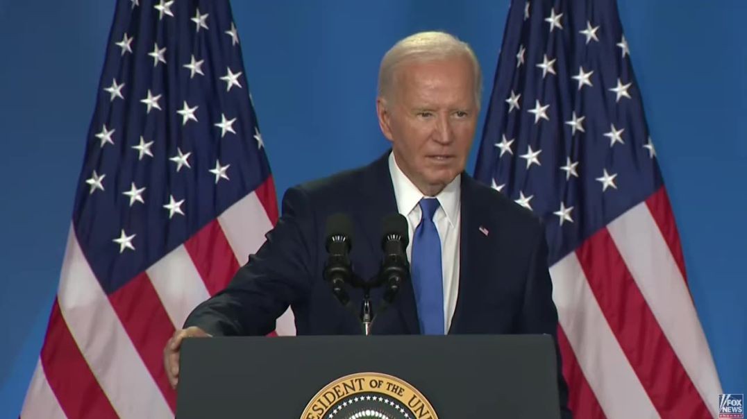 ⁣Old Joe Calls Kamala 'Trump' in His First Question at Solo