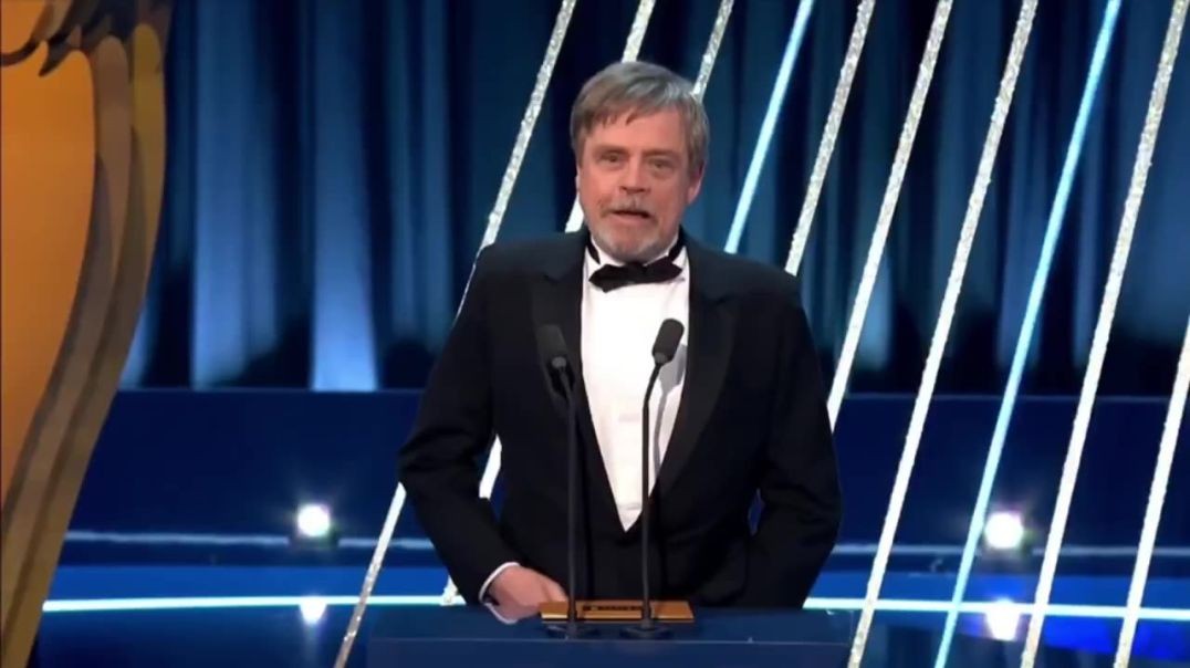 ⁣Trump-Hater Mark Hamill's Pants Drop to His Knees While Presenting Awards at the BAFTAs