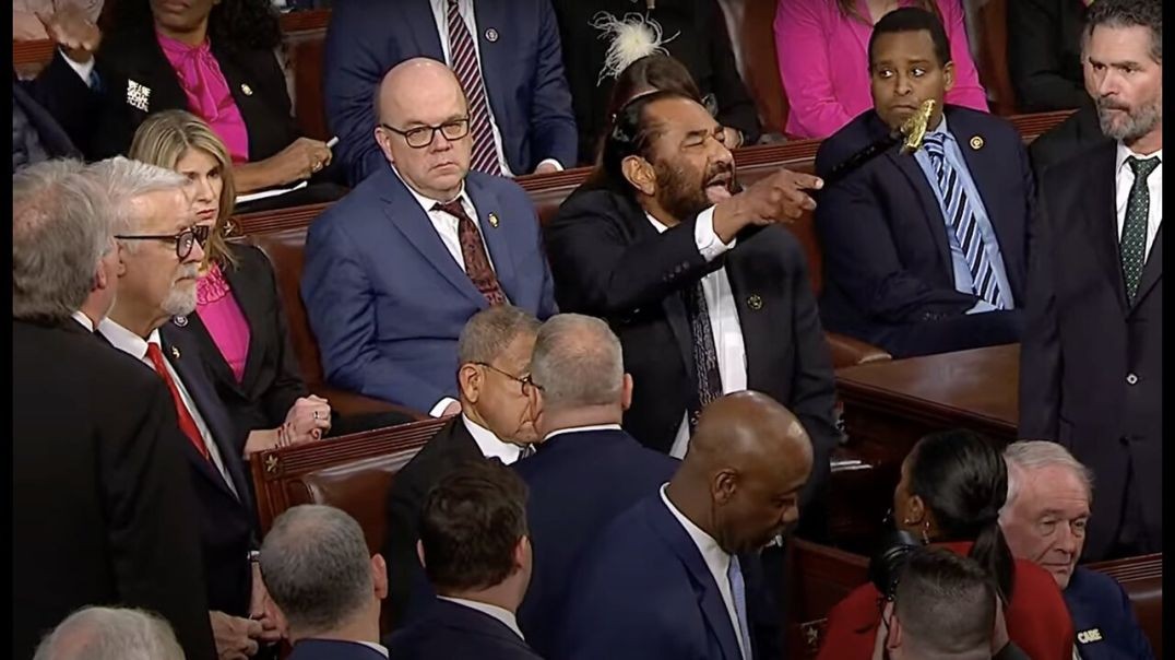 ⁣Speaker Johnson Removes Unhinged Al Green for Repeatedly Interrupting President Trump